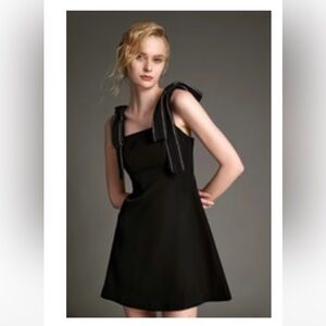 Black Square Neck Bow Detail Mini Dress